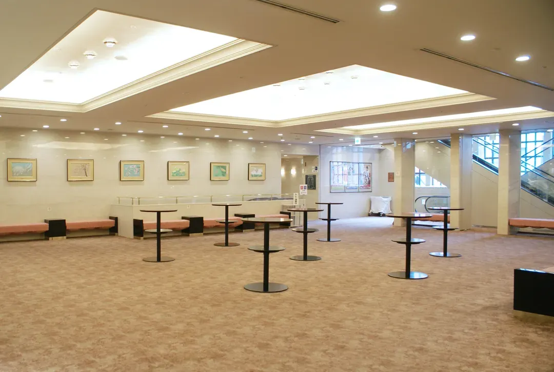 【特別套裝行程】大阪・關西萬博開幕紀念「薫風歌舞伎特別公演」|大阪松竹座 水舞表演 大阪夜生活 壽喜燒午餐-10