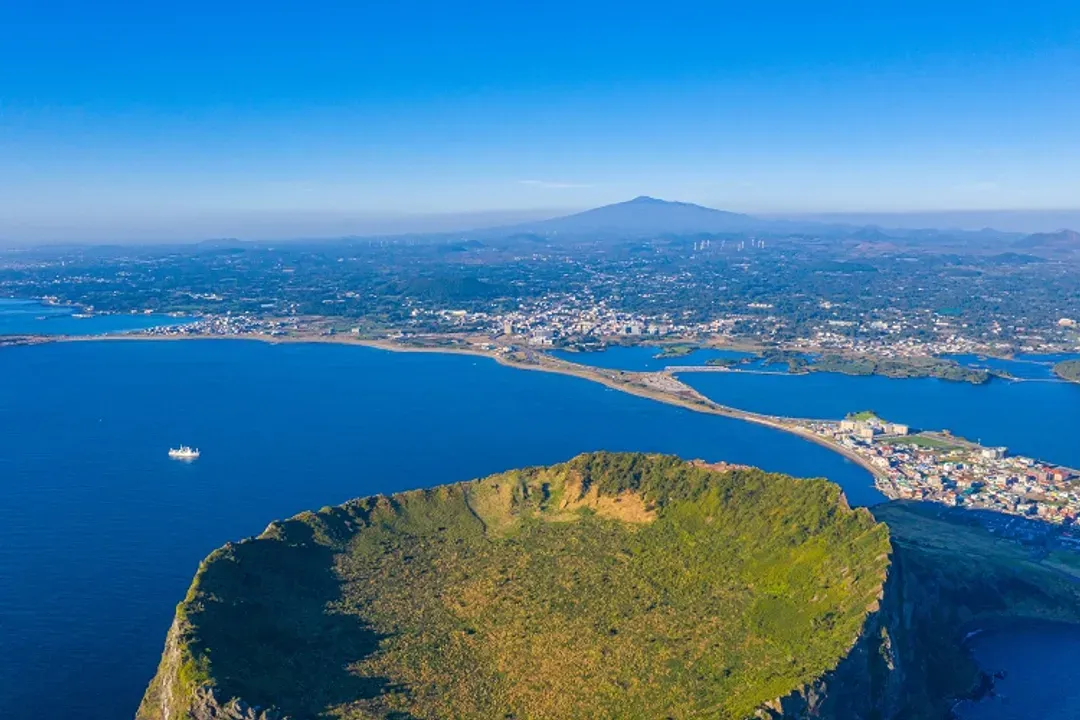 城山日出峰
