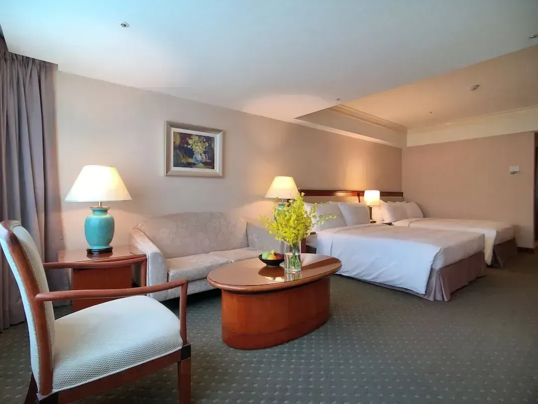 【High Speed Rail Holiday】 Evergreen Laurel Hotel (Taichung) 2-Day Free Travel