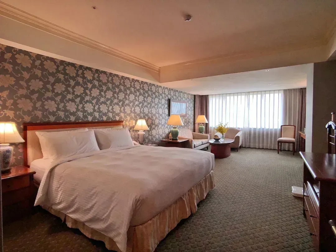【High Speed Rail Holiday】 Evergreen Laurel Hotel (Taichung) 2-Day Free Travel
