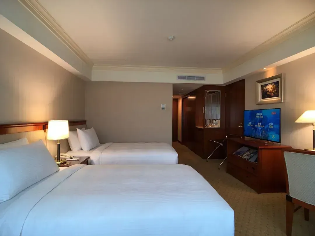【High Speed Rail Holiday】 Evergreen Laurel Hotel (Taichung) 2-Day Free Travel