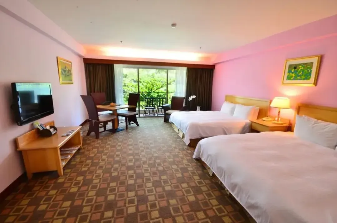 【High Speed Rail Holiday】2-Day Free Travel at Howard Beach Resort Kenting