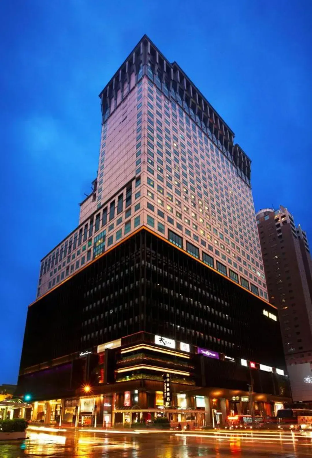 【高鐵假期】 台中金典酒店2日自由行｜五星級首選，近科博館