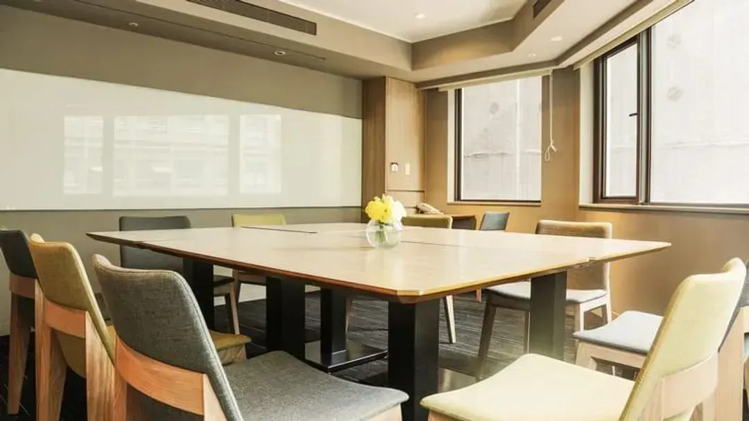 【High Speed Rail Holiday】 Royal Inn Taipei Linsen 2-Day Free Tour
