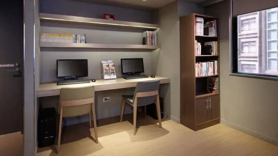 【High Speed Rail Holiday】 Royal Inn Taipei Linsen 2-Day Free Tour