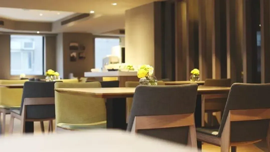 【High Speed Rail Holiday】 Royal Inn Taipei Linsen 2-Day Free Tour