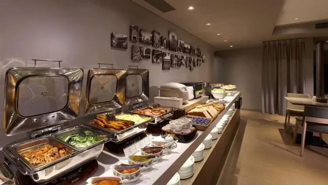 【High Speed Rail Holiday】 Royal Inn Taipei Linsen 2-Day Free Tour