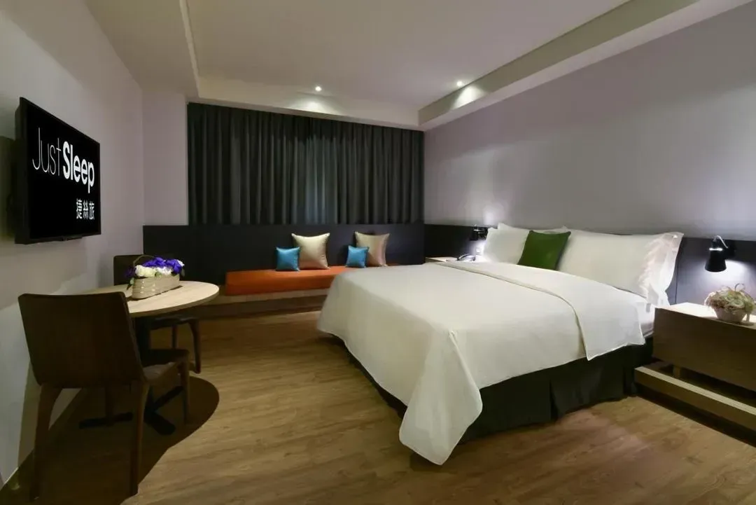 【High Speed Rail Holiday】 2-Day Free Travel at Just Sleep Kaohsiung Station