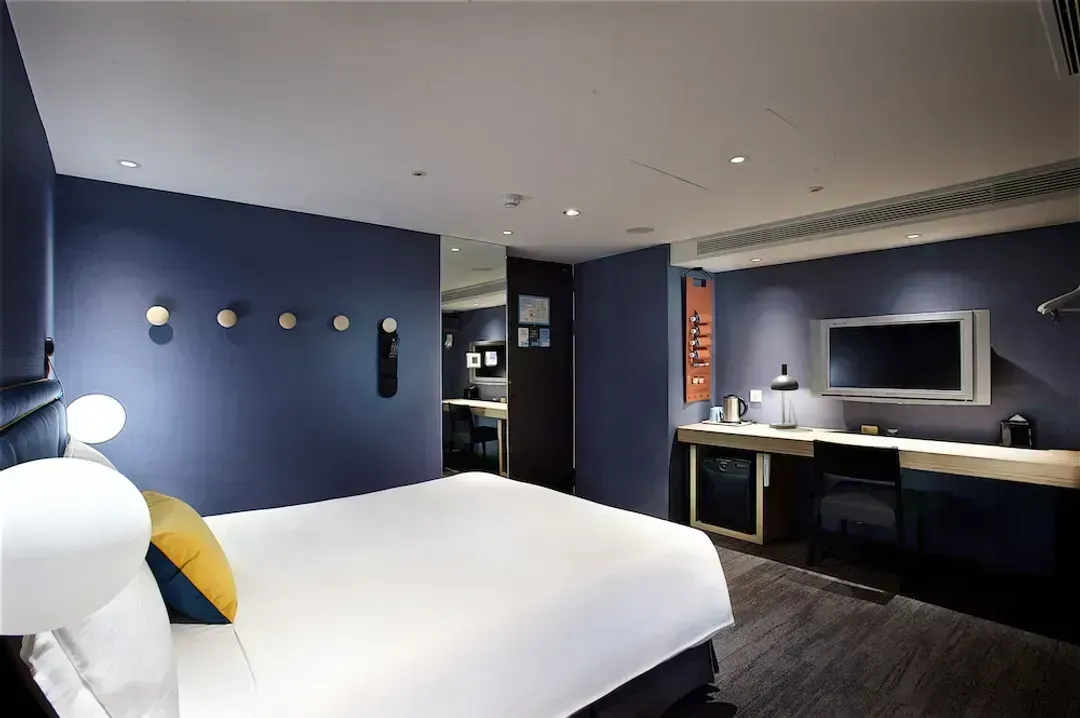 【High Speed Rail Holiday】 2-Day Free Travel at Just Sleep Taipei Ximen