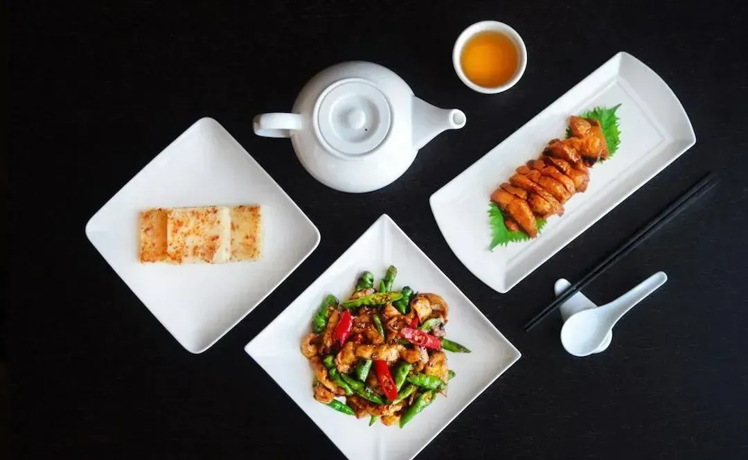 【高铁假期】 凯达大饭店．台北2日自由行｜近龙山寺站、附泳池