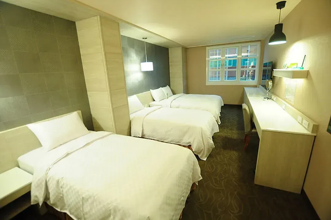 【High Speed Rail Holiday】Kangqiao Hotel Kaohsiung． Zhongshan Bade Pavilion 2-day free travel