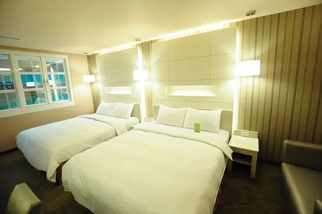 【High Speed Rail Holiday】Kangqiao Hotel Kaohsiung． Zhongshan Bade Pavilion 2-day free travel