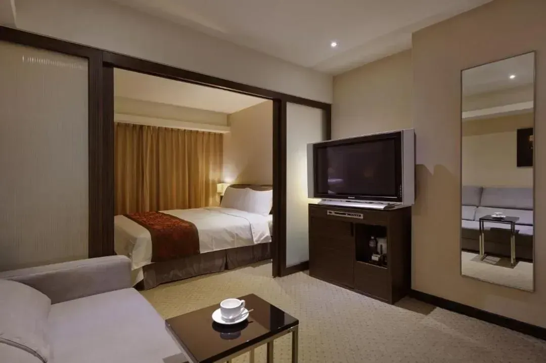 【High Speed Rail Holiday】 2-Day Free Travel at Kodak Hotel Taipei 1