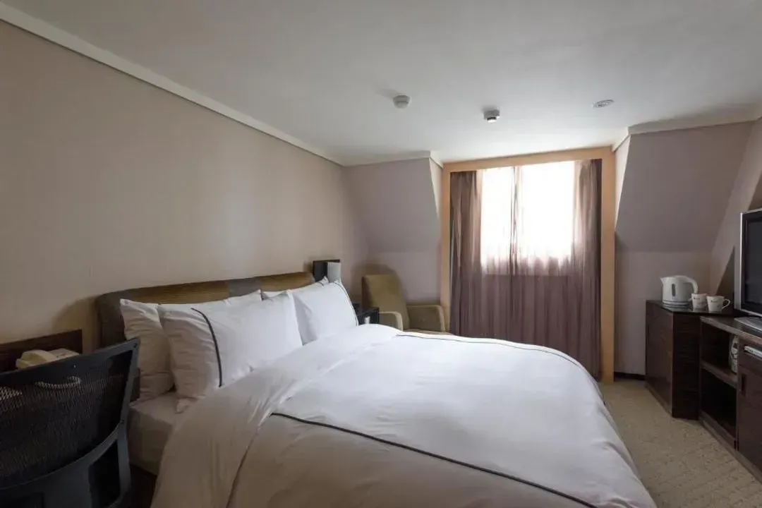 【High Speed Rail Holiday】 2-Day Free Travel at Kodak Hotel Taipei 1