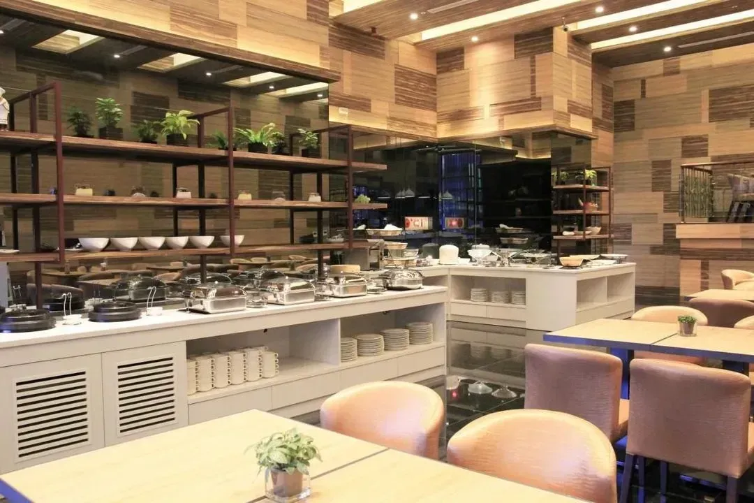 【高鐵假期】 台北首都大飯店松山館2日自由行｜近松山站、饒河夜市