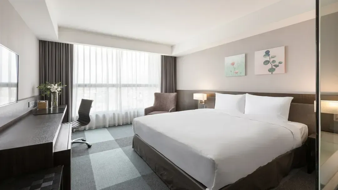 【High Speed Rail Holiday】 2-Day Free Trip to Lakeshore Hotel Tainan