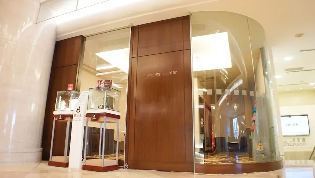 Concierge desk