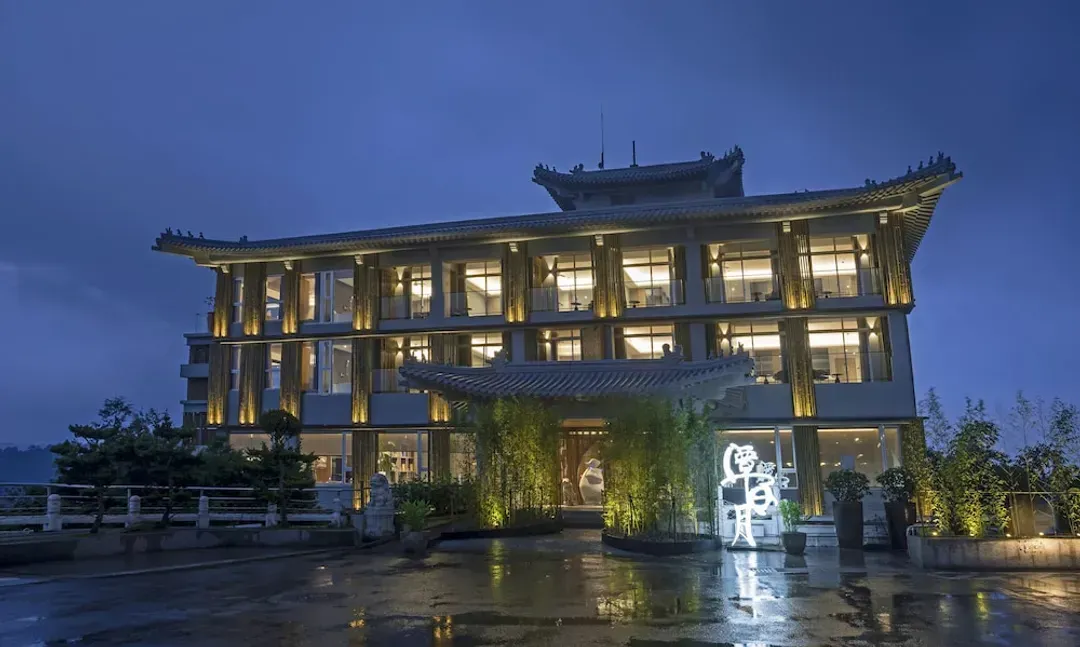 Front of property - evening/night