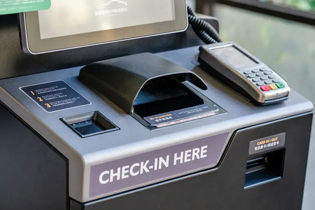 Check-in/check-out kiosk