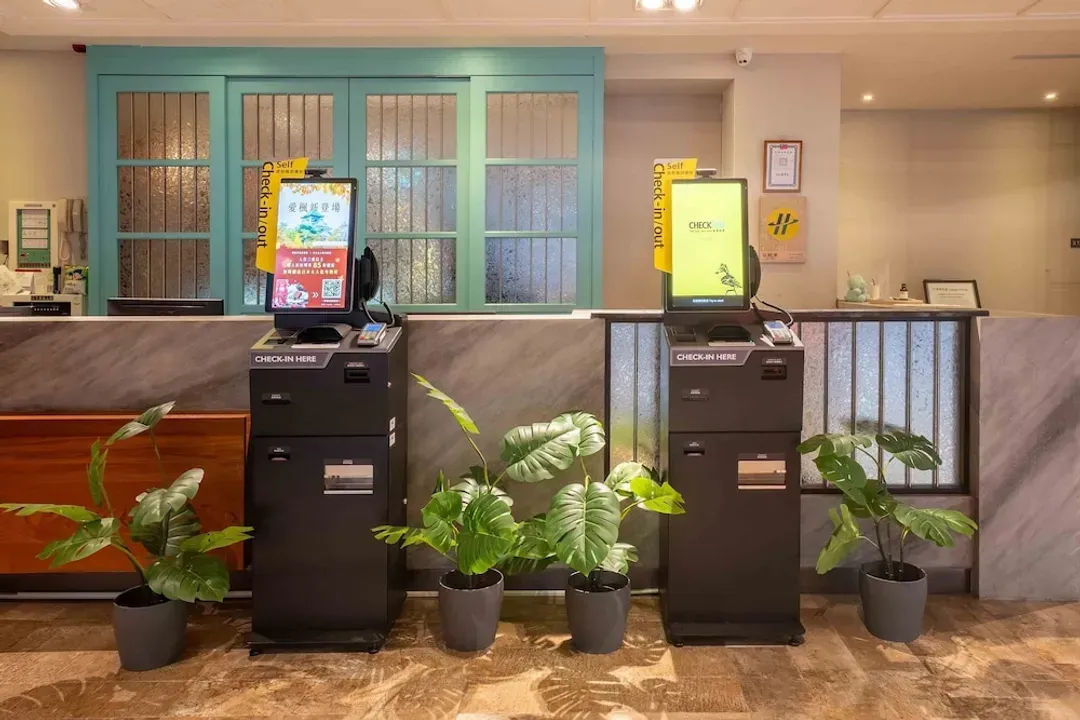 Check-in/check-out kiosk