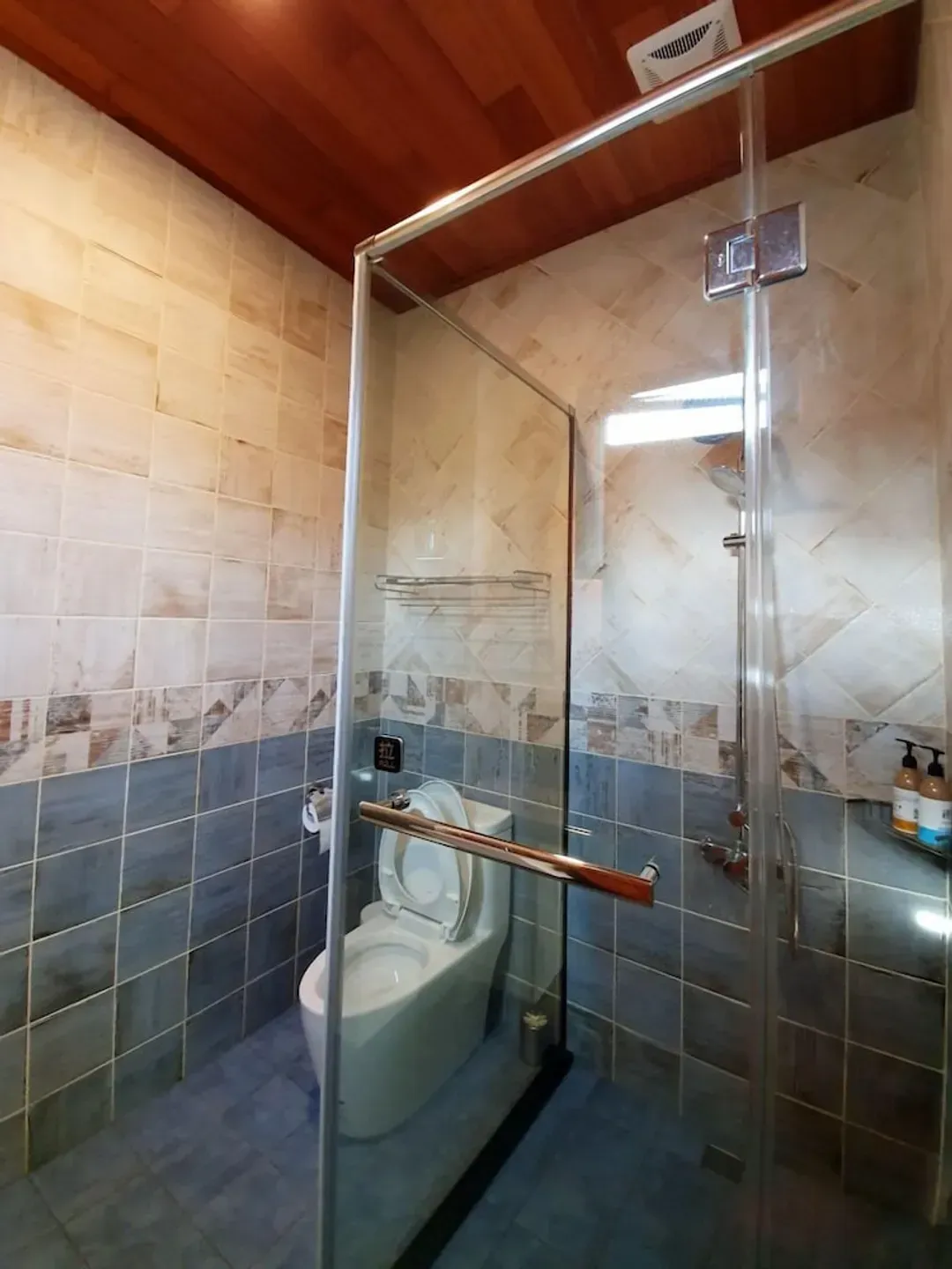 Bathroom shower