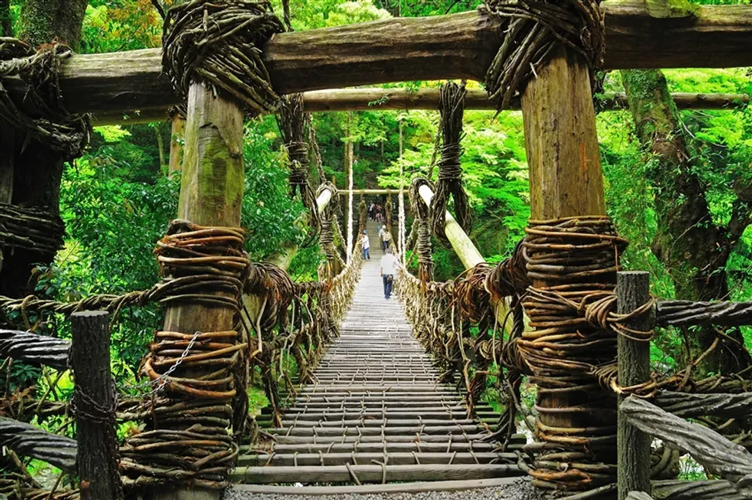 珍稀旅｜四國三鐵道6日｜伊予灘&時代黎明&千年物語．NIPPONIA古民家包棟．雲之上隈研吾美學｜高松進出雙溫泉-7