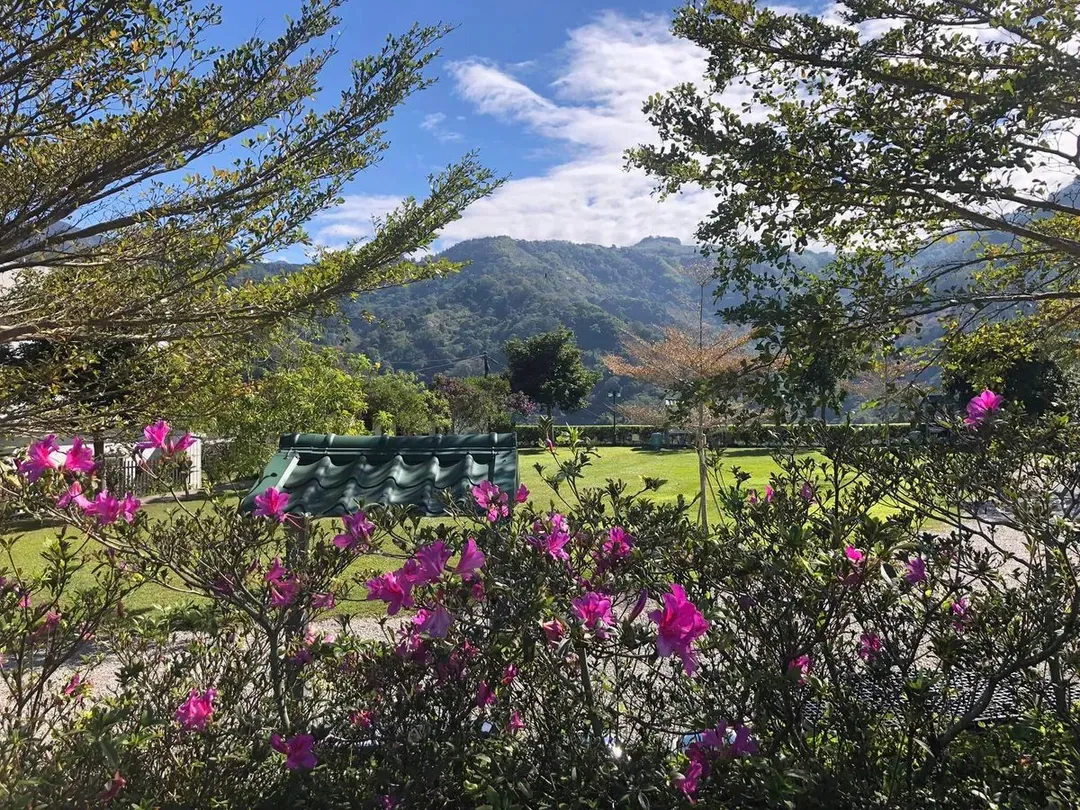 大雪山觀山嶺｜可包場、客製露營有專人搭帳收帳、絕佳氣氛佈置！-8