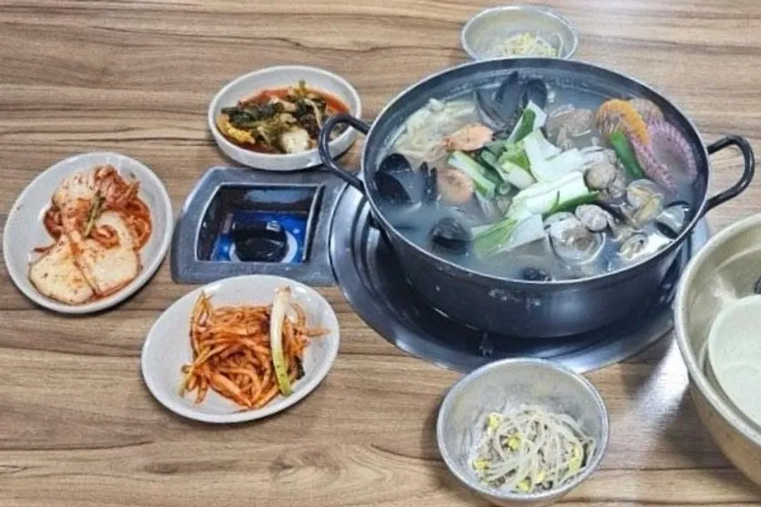 海鮮刀削麵