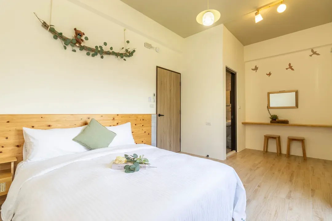 Newly opened guesthouse, turn right - 4-18 people per room/floor/electric mahjong/karaoke/slide - room rates based on number of guests.-11