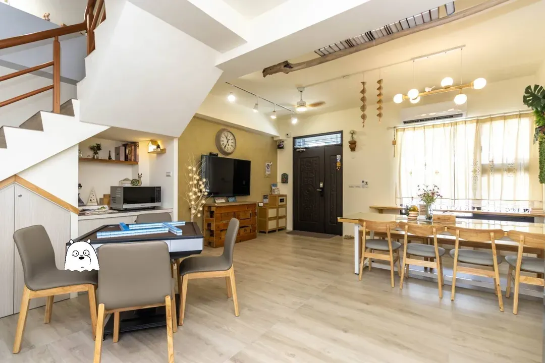 Newly opened guesthouse, turn right - 4-18 people per room/floor/electric mahjong/karaoke/slide - room rates based on number of guests.-5