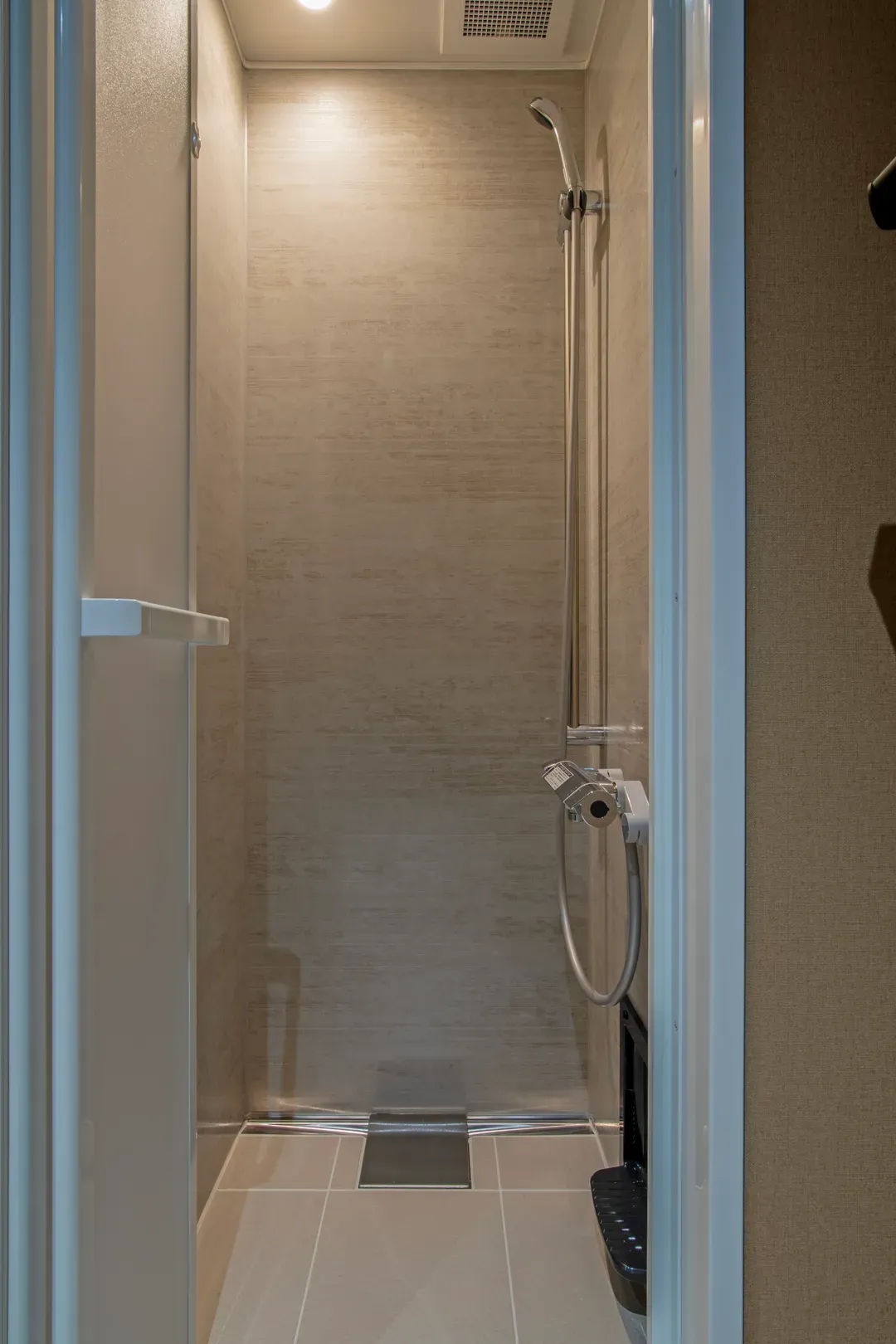 ShowerBooth