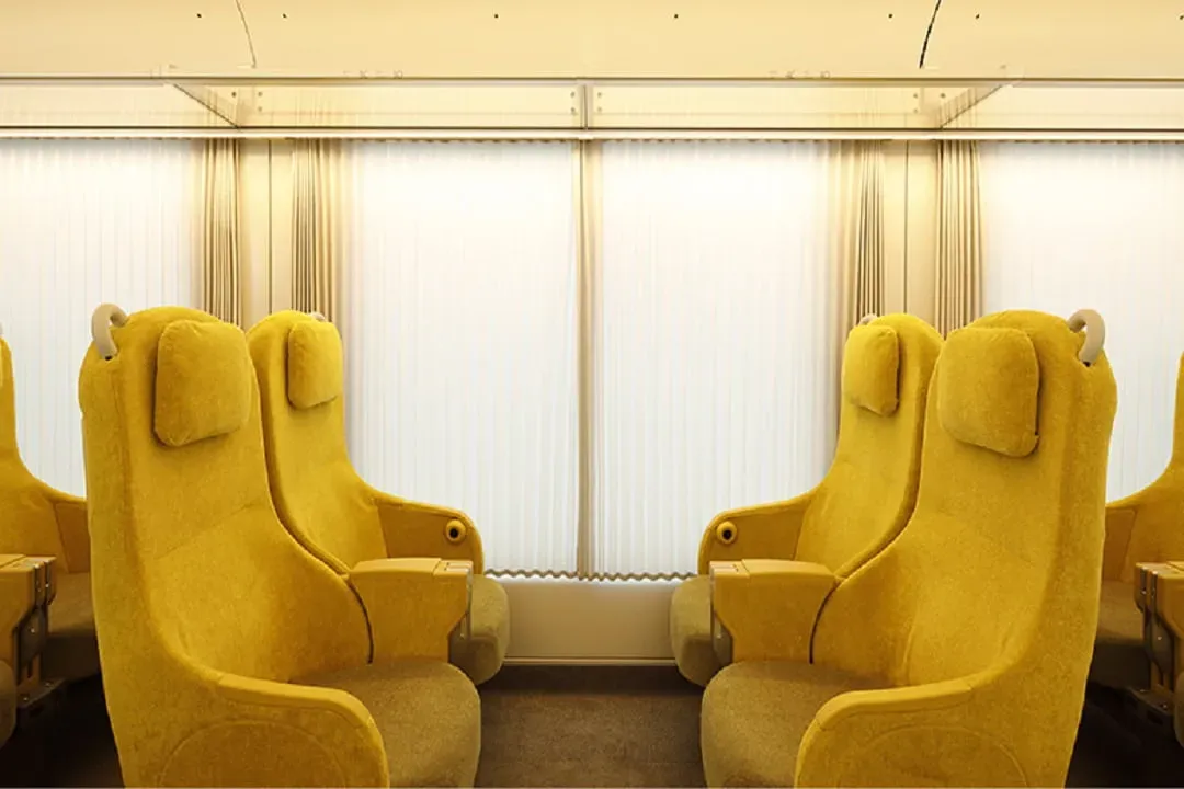西武鉄道-特急Laview列車(池袋++所澤)