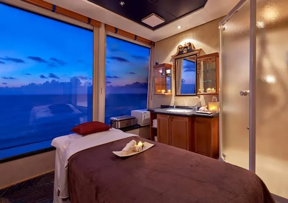 麗星郵輪 探索星號 水療中心(高雄出發)