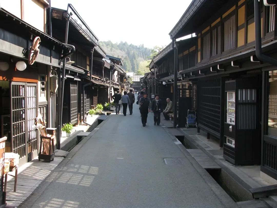 冬遊北陸～預購折2千｜保住名古屋萬怡.御在所纜車~樹冰.合掌村.兼六園.庄川遊船.草莓吃到飽.螃蟹&BBQ.戲雪溫泉五日-8