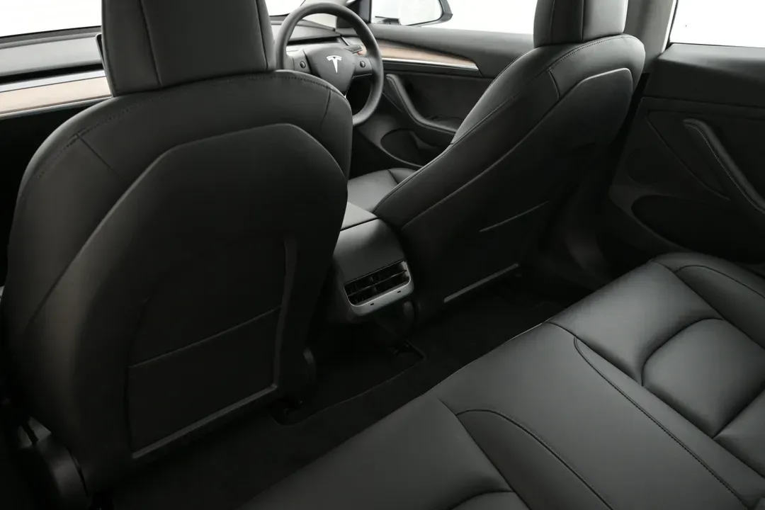 【沖繩租車推薦】Tesla Model 3／Model Y 自駕｜含港口接送+全險（CDW+NOC）-7
