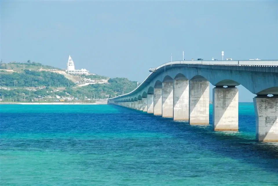 沖繩團體旅遊費用,沖繩旅遊｜美麗海水族館、玉泉洞王國村、恐龍主題公園、美國村住一晚四日｜台中出發