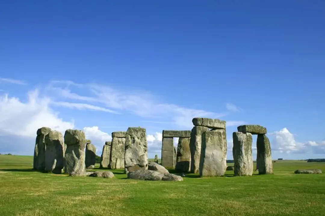 英法雙星～雙宮博物館、英法名城雙遊船、史前巨石溫莎堡、我在巴黎半日閒10日