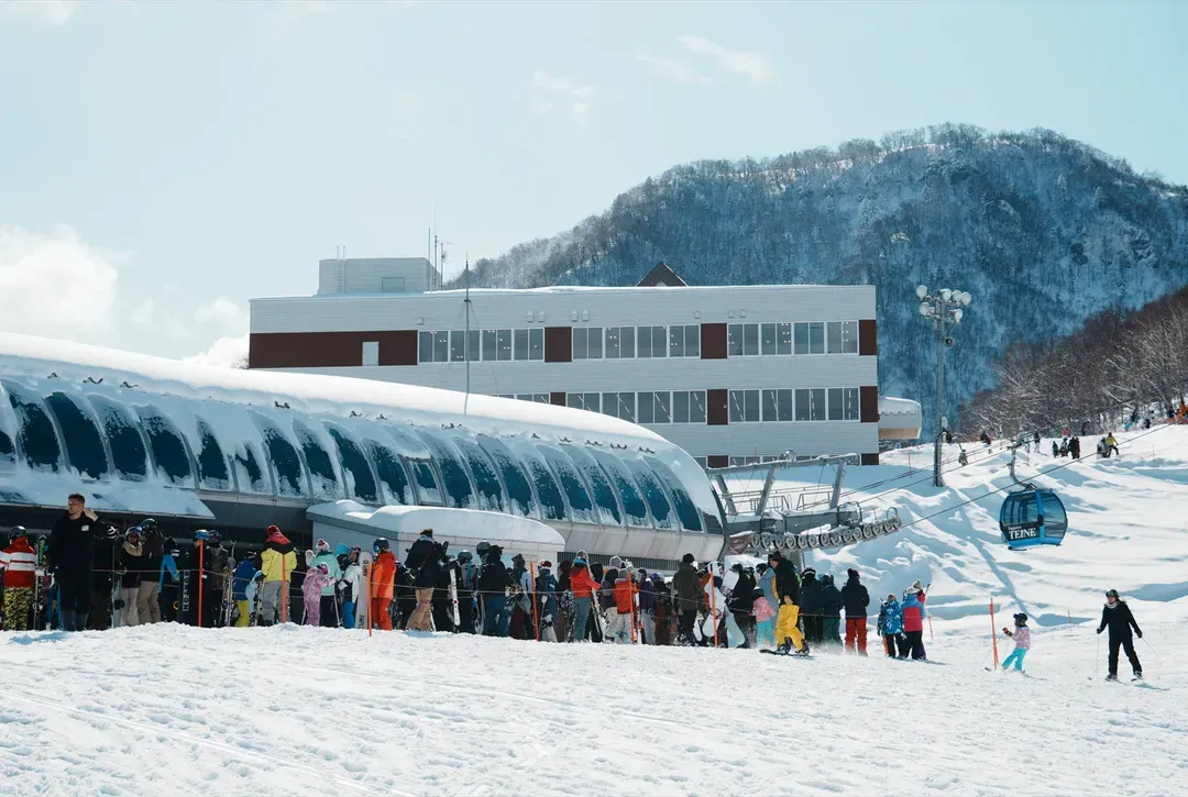 【札幌手稻滑雪一日遊】單板無教練方案｜提供全套雪具、雪板租借、雪場來回交通-6