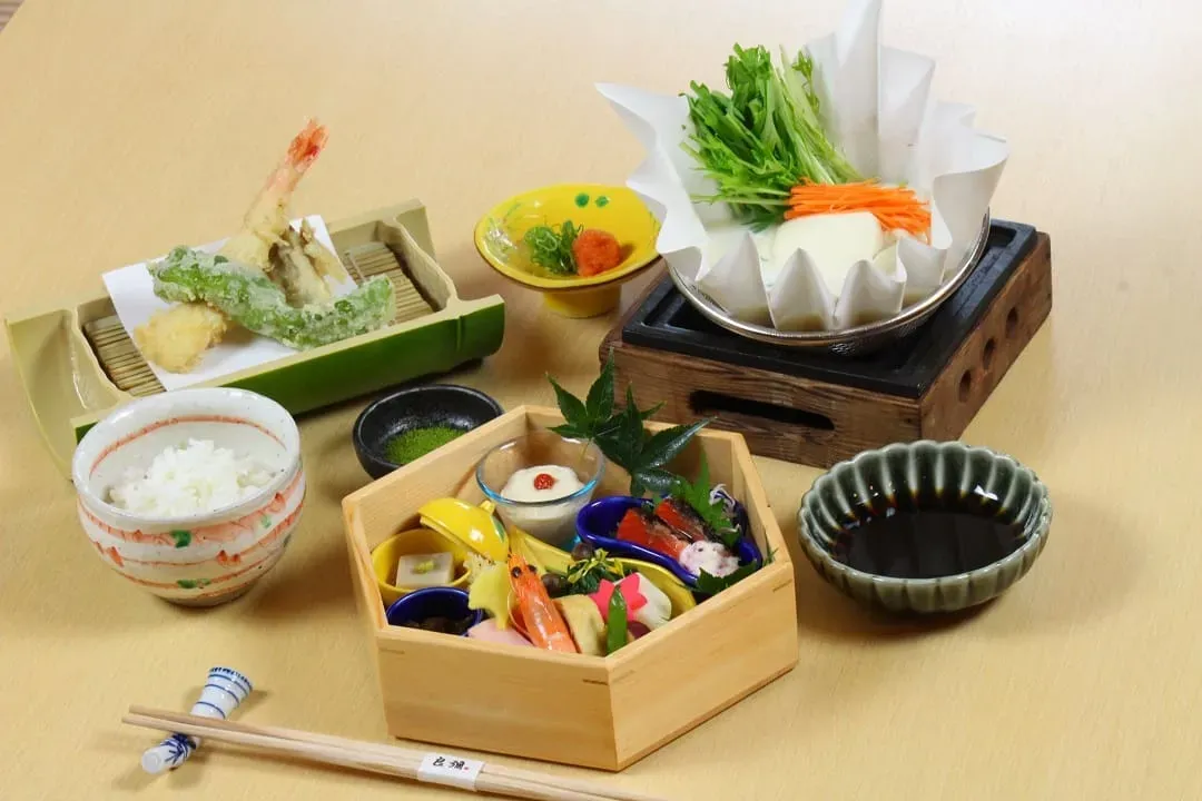 風味餐食