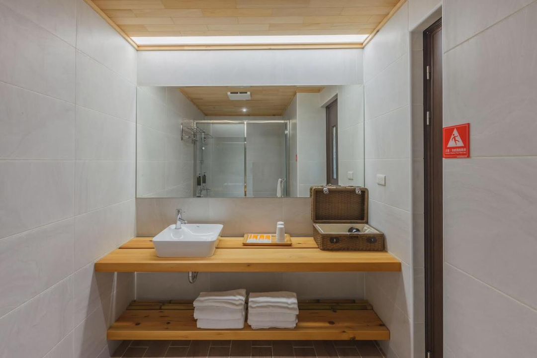 Back Mountain Guest House A Hall-6