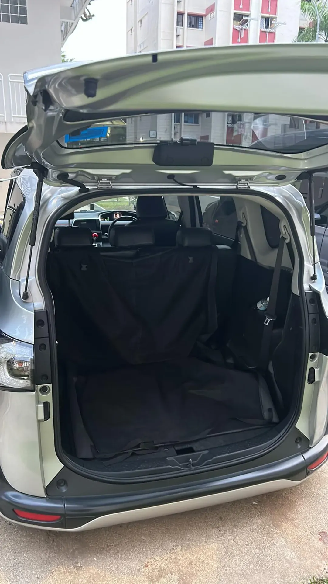 【新加坡接送機+4小時私人包車】樟宜機場(SIN)-濱海灣遊輪中心接送機專車 (Economy 6 MPV 1~4人)-5
