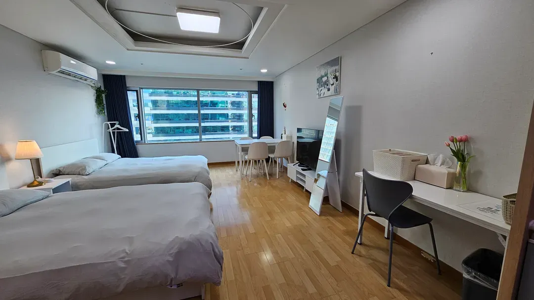 Hongdae clean house-2