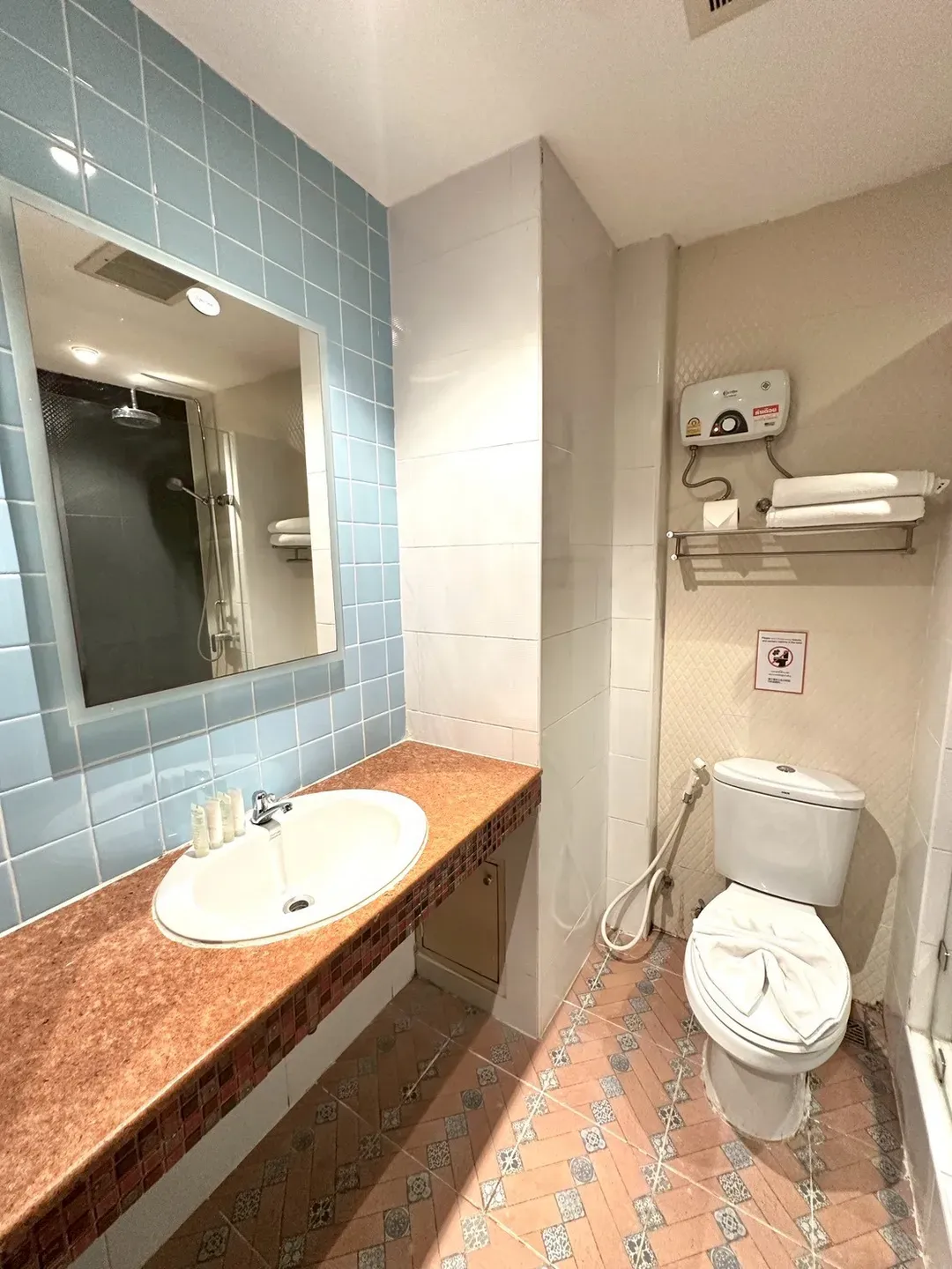 Studio F Sukhumvit-10