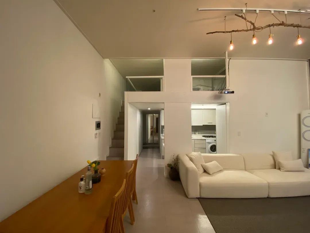 Clean & comfortable accommodation in Seomyeon Station in the center of Busan[MRT 5mins, 99m2)-9