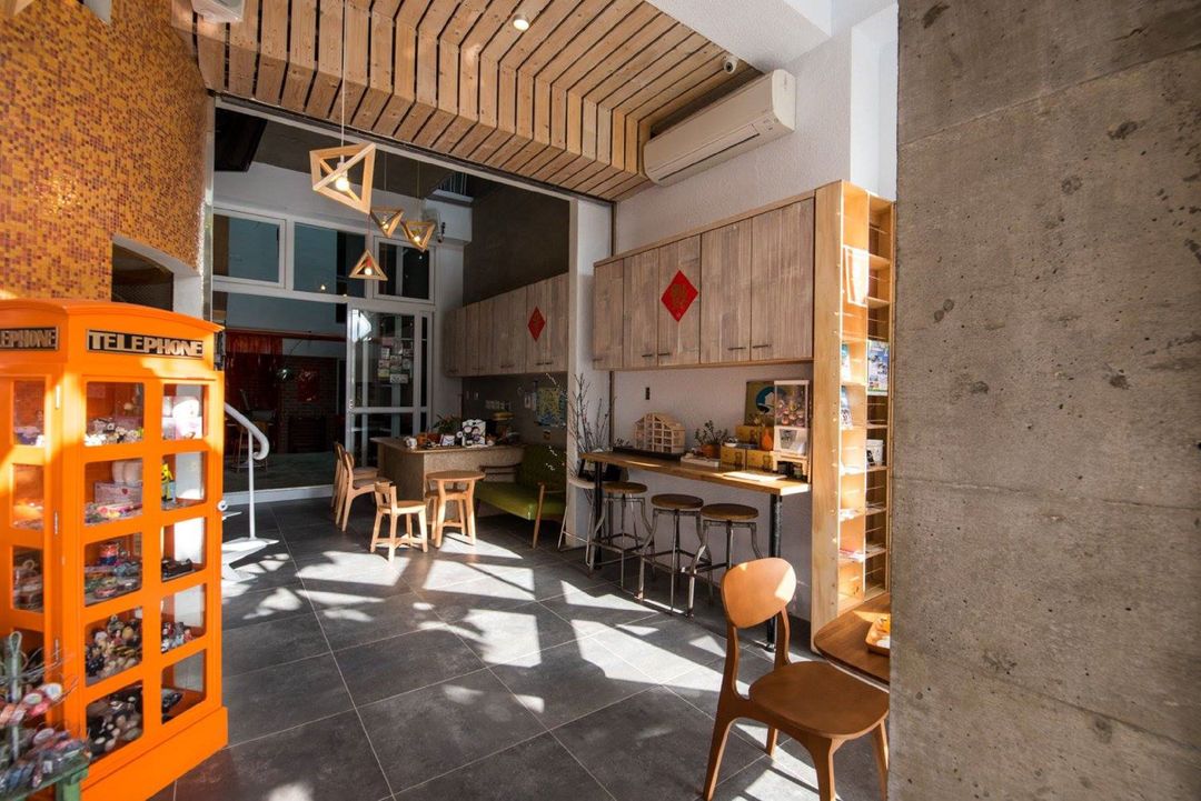 Orange moon bed and breakfast