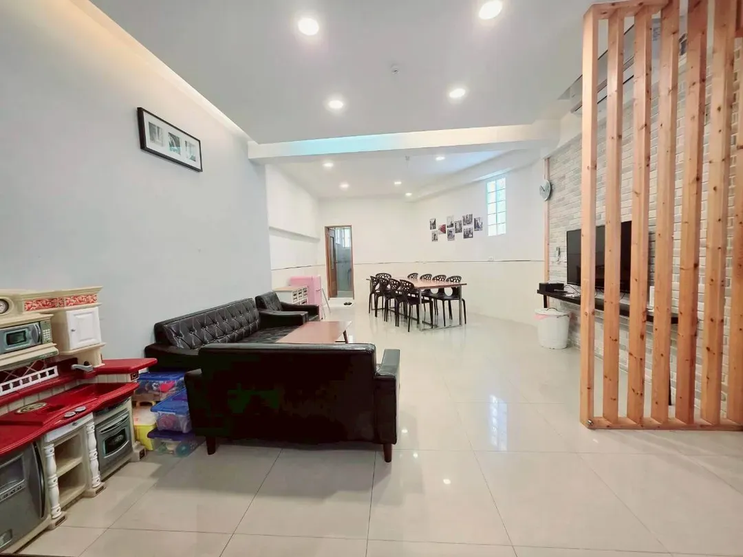 Q House-1