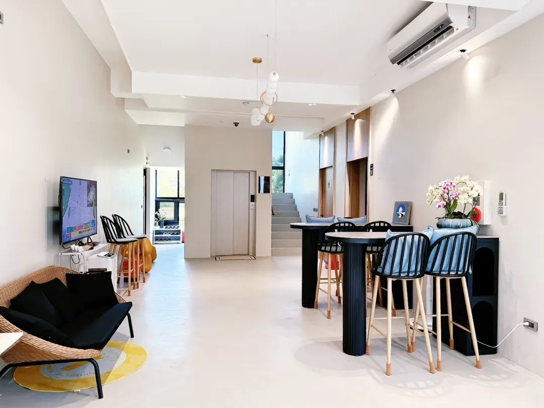礁溪好好透光莊園Villa| 16-22人villa包棟 | 落羽松及湖景| 美式戶外烤爐 | 兒童電動車及室內遊戲室