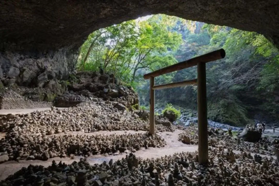 圖片來源：九州觀光機構-天安河原、天岩戶神社(探訪神話之鄉)