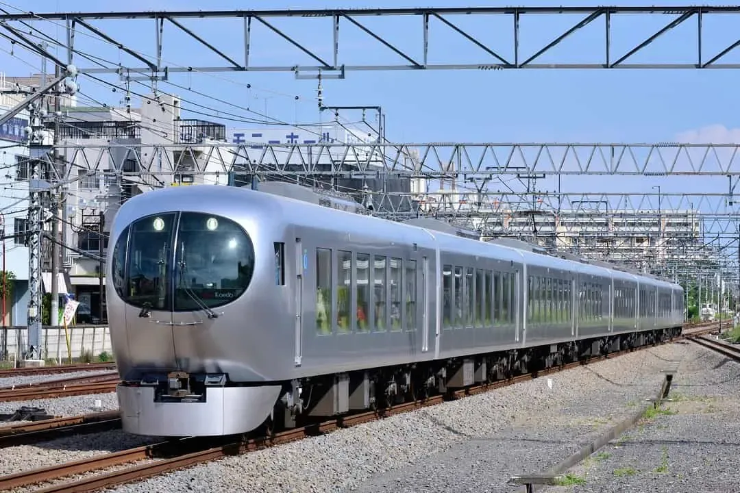 西武鉄道-最美特急Laview列車(池袋++所澤)