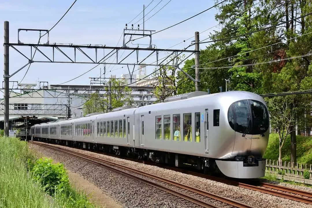 西武鉄道-最美特急Laview列車(池袋++所澤)